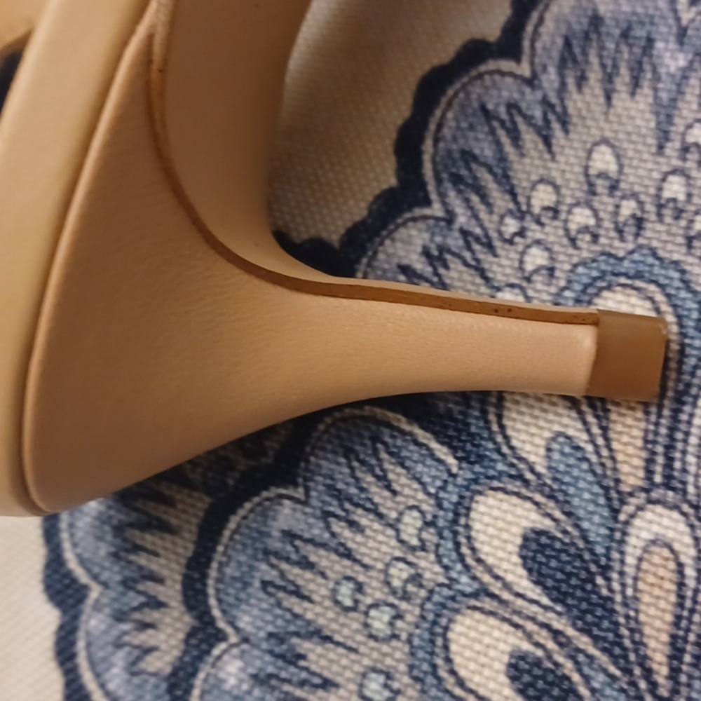 New Coach Jillian Beachwood  Slingback Heels Great Neutral SZ 6.5B - Picture 11 of 16
